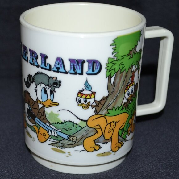 Vintage Walt Disney Cups and 1 Salt Shaker 5 Piece Bundle! - Picture 13 of 13